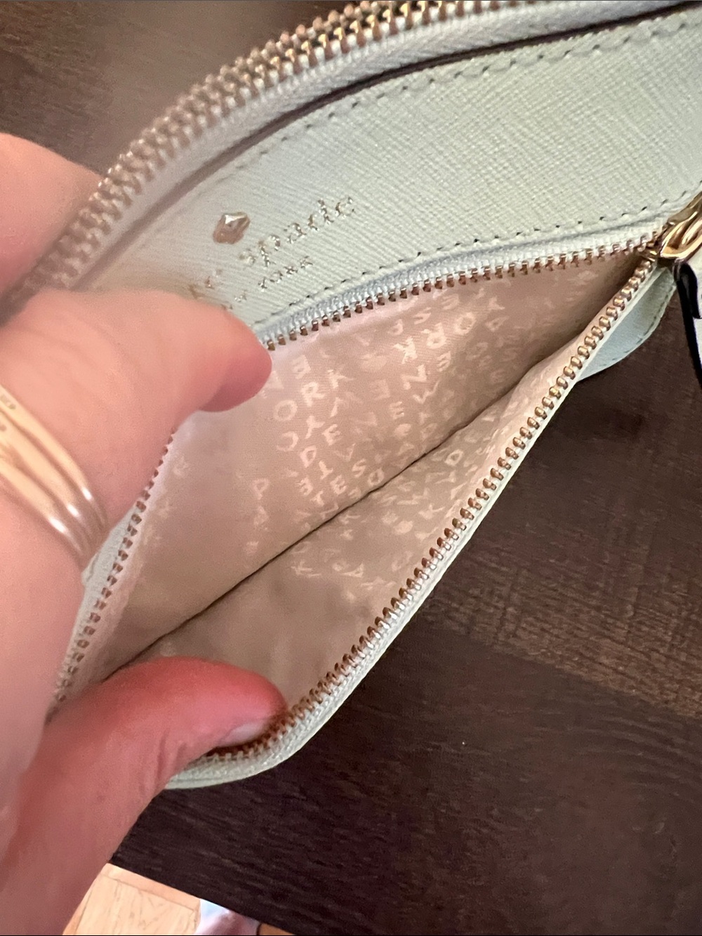 kate spade Mikas Pond Bee Mint Green Wristlet - Picture 4 of 5